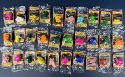 Crazy Bones Shin-Chan Set of 30 Figures - New Sealed Blister 2003 Spain Rare - Image 1 of 4