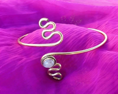 Mondstein Oberarm Armband für Damen in 10K Gelbgold über verstellbar Größe - Bild 1 von 4