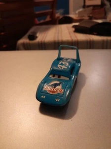 DISNEY PIXAR CARS "THE KING"  Richard Petty, Slight Damage - Picture 1 of 5