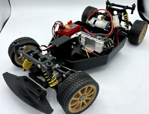 Per ricambi DeAgostini Radiocomando telaio auto con motore e regolatore velocità - Foto 1 di 17