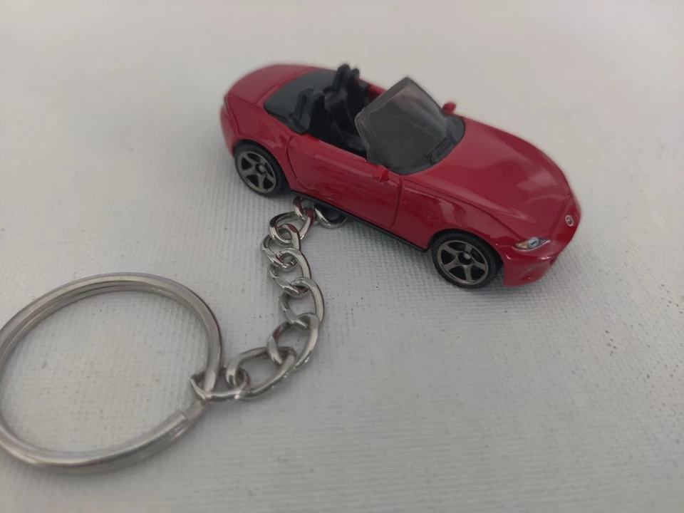 Mazda Miata 2015 convertible llavero rojo nuevo raro 🎁🎁🆕 edición LTD🎁 Foto 1 de 2