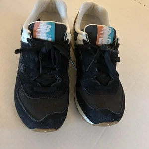 New Balance 574 Global Surf Women’s Size 7 Black Off-White Seakers Classic Retro - Picture 1 of 7