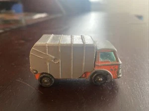 Vintage 1960's No.7 Ford Refuse Truck Made in England by Lesney  - Picture 1 of 7