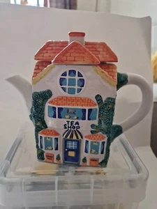 "Teashop" Unbranded Collectable/Novelty/Prop/Display Teapot - Picture 1 of 5