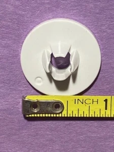 Tapa de carrete universal pequeña Babylock se adapta a muchos modelos - #822019509 - Imagen 1 de 7