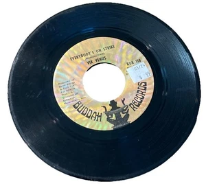 Vik Venus - Moonflight/Everybody's On Strike (45 RPM, 1969, Buddah) - Picture 1 of 4