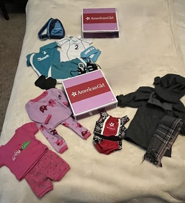 Gran Lote Ropa American Girl, Natación, Abrigo, Pijamas, Fútbol, Zapatos, etc.-7+ Trajes Foto 1 de 4