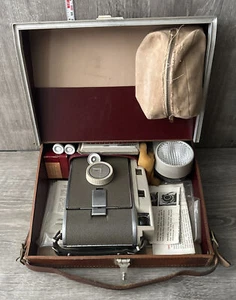 De Colección Cámara Polaroid Land Modelo 800 Kit y Estuche Luz Guiño Flash y Accesorios (MM - Imagen 1 de 16