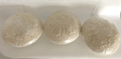 Marilyn Miglin Cuatro Flores Blancas Jabón Perfumado Tamaño Completo Lote de 3 Foto 1 de 4