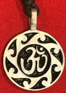 Hindu Word Ohm Silver Color Pewter Charm Necklace Pendant Jewelry - Picture 1 of 1