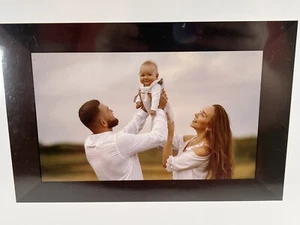 10.1 Inch WiFi Digital Picture Frame with 1280 * 800P Touch Screen, Smart - Picture 1 of 10
