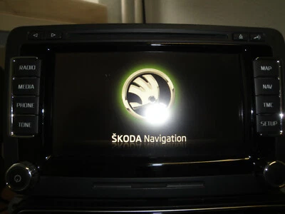 Skoda Columbus navigation system NAVI V17 West DAB+ 3T0035686N - Image 1 of 3