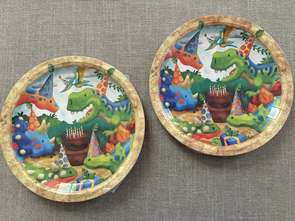 NOVO Lote de 2 Pacotes de Pratos de Festa de Aniversário Dinossauro Tesouros Presenteados - Imagem 1 de 3
