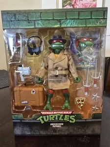 Teenage Mutant Ninja Turtles Ultimates! Undercover Raphael Figure Super 7 - New - Picture 1 of 5
