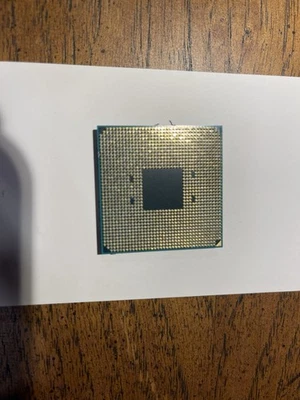 AMD Ryzen 3 3200G - Image 1 of 2