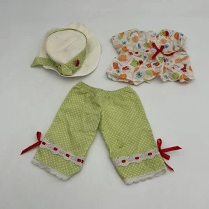 American Girl Puppe Bitty Baby Bugs & Butterflies Set Outfit Marienkäfer Mütze - Bild 1 von 11
