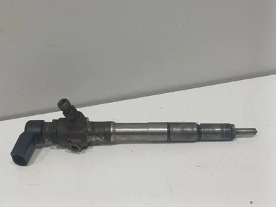 Inyector de combustible diésel Volkswagen Golf VI 2010 03L130277B 77 kW ATZ31332 Foto 1 de 3