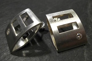 DISEÑO MADURO - ELEGANTES PENDIENTES DE CIRCONIA - PLATA 925 MACIZA - Imagen 1 de 1