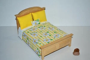 Miniature Dollhouse Bedspread Comforter w-3 Pillows Handmade 1:12 Pretty Floral - Picture 1 of 4