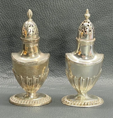 Antiguo sello 1895 Birmingham J.W. Juego de sal y pimienta de plata de ley J Walker Foto 1 de 4