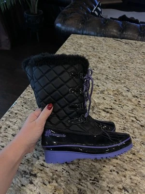 Disney Descendientes Lluvia Invierno Botas Niñas Talla 3 Juveniles, Usadas en Excelente Condición Foto 1 de 4