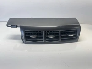 2012-2014 Toyota Prius V Center Dash A/C Air Vents With Trim G3991 DG1 - Picture 1 of 8
