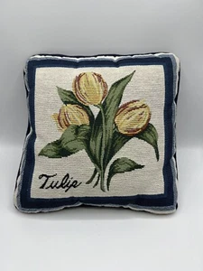 Cuscino tulipano vintage ricamato - Foto 1 di 2
