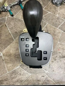 2009-2012 Kia Rondo Factory Shifter Assembly Only At, 2.4L 4 Cylinder OEM  - Picture 1 of 12
