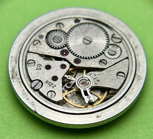 Vostok 2214  Incomplete movement for spare parts – Broken steering wheel - Picture 1 of 2