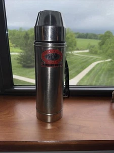 Thermos vintage Uno-Vac infrangibile in acciaio inox con manico - 1 quarto - 13" - Foto 1 di 11
