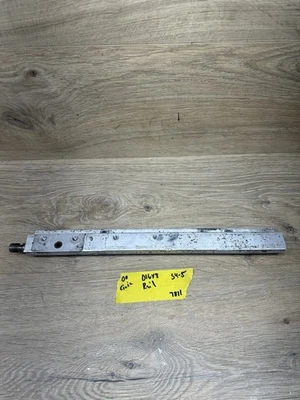 Riel inyector de combustible Honda Civic EX D16Y8 VTEC 1996-2000 - FABRICANTE DE EQUIPOS ORIGINALES Foto 1 de 4