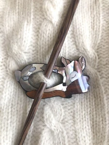 Baby Deer Inlaid Shell Shawl Pin Bambi Fawn Brooch Knitwear Jewelry Woodland - Picture 1 of 6