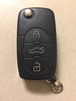 audi keyless entry remote key fob oem transmitter uncut key blade 8Z0 837 231 B - Image 1 of 4