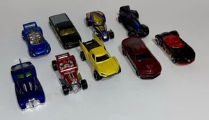 Lote de 9 juguetes mixtos Hot Wheels Die Cast Bone Shaker, Screamliner, Camaro y más - Imagen 1 de 6