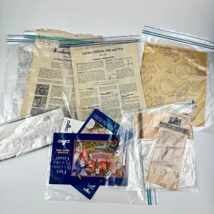 Lote de folletos y folletos de punto de cruz muy antiguos - Imagen 1 de 10