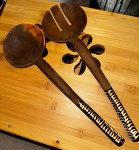 Vintage 1990’s Hand Carved Olive Wood Servers Hand In Kenya - Picture 1 of 4