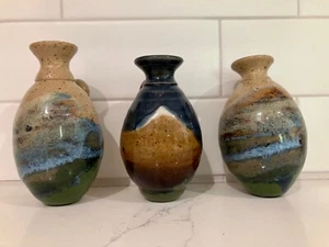 NEW!! Set of 3 Handmade Pottery Wall Vases Small Hanging Vases Signed - Picture 1 of 7