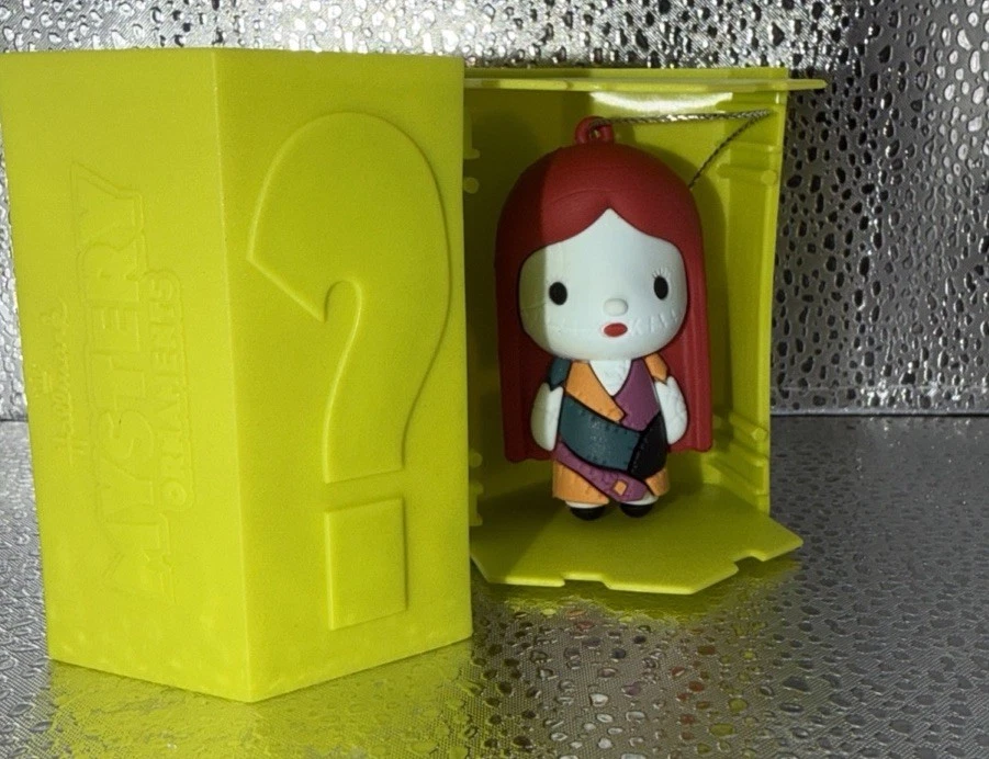 Mini adornos navideños misteriosos Hallmark Pesadilla antes de Navidad - Sally Foto 1 de 1