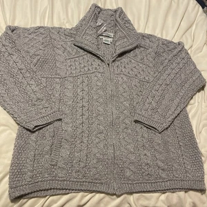 Aran Crafts Damen 100 % Merinowolle Zopfmuster Pullover durchgehender Reißverschluss neu ohne Etikett - Bild 1 von 12