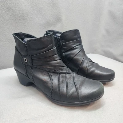 Earth Origins Ruth Side Zip Black Leather Ankle Boots Size 8W - Image 1 of 4