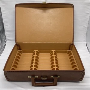 VTG VINYL 24 CASSETTE TAPE CARRYING CARRY STORAGE CASE BROWN SERVICE MFG CO - Picture 1 of 10