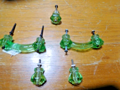 Antique ~ Salvage ~ Green Glass 3 Knobs and 2 Handles 6 sided ~ scalloped  #3943 - Image 1 of 4