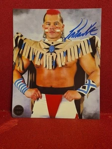WWE TATANKA Autografo 8x10 Wrestling Immagine COA PRO WRESTLING TEES - Foto 1 di 7