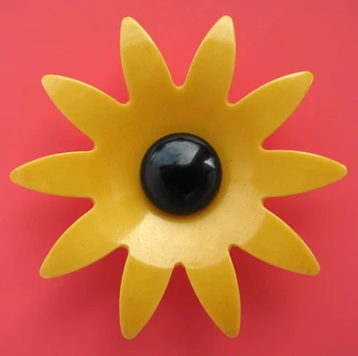 Vintage Button Bakelite Flower Large Realistic Yellow Black-eyed Susan Sunflower - Image 1 of 4