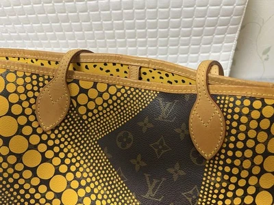 Сумка с короткими ручками LOUIS VUITTON Yayoi Kusama Pumpkin Dot Neverfull MM ограниченный выпуск с коробкой - Изображение 1 из 4