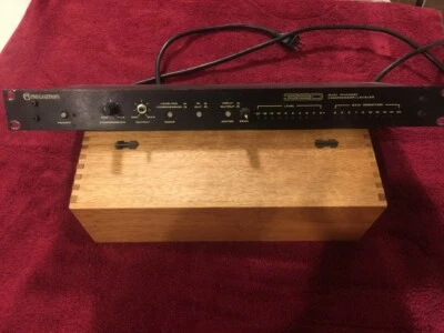Rocktron 320 Dual Channel Compressor/Leveler - Image 1 of 3