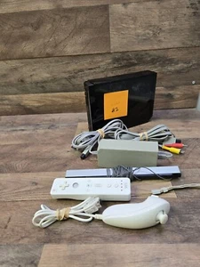 Pacchetto console Nintendo Wii RVL-001 (USA) con controller e cavi testata funzionante - Foto 1 di 102