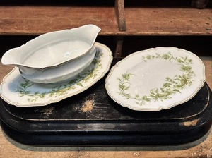 SAUCIERE+ RAVIER PORCELAINE LIMOGES HAVILAND MODELE "A LA CORNE" - Picture 1 of 6