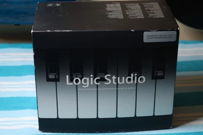 Apple Logic Studio Logic Pro 8 Complete Box & Materials - Image 1 of 4