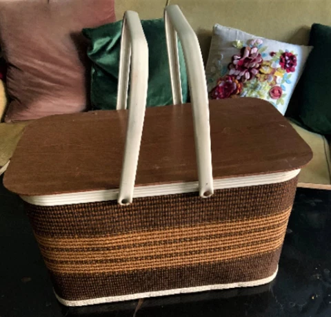 Vintage Redmon Picnic Basket with Folding Metal Handles and Hinged Lid Cover
